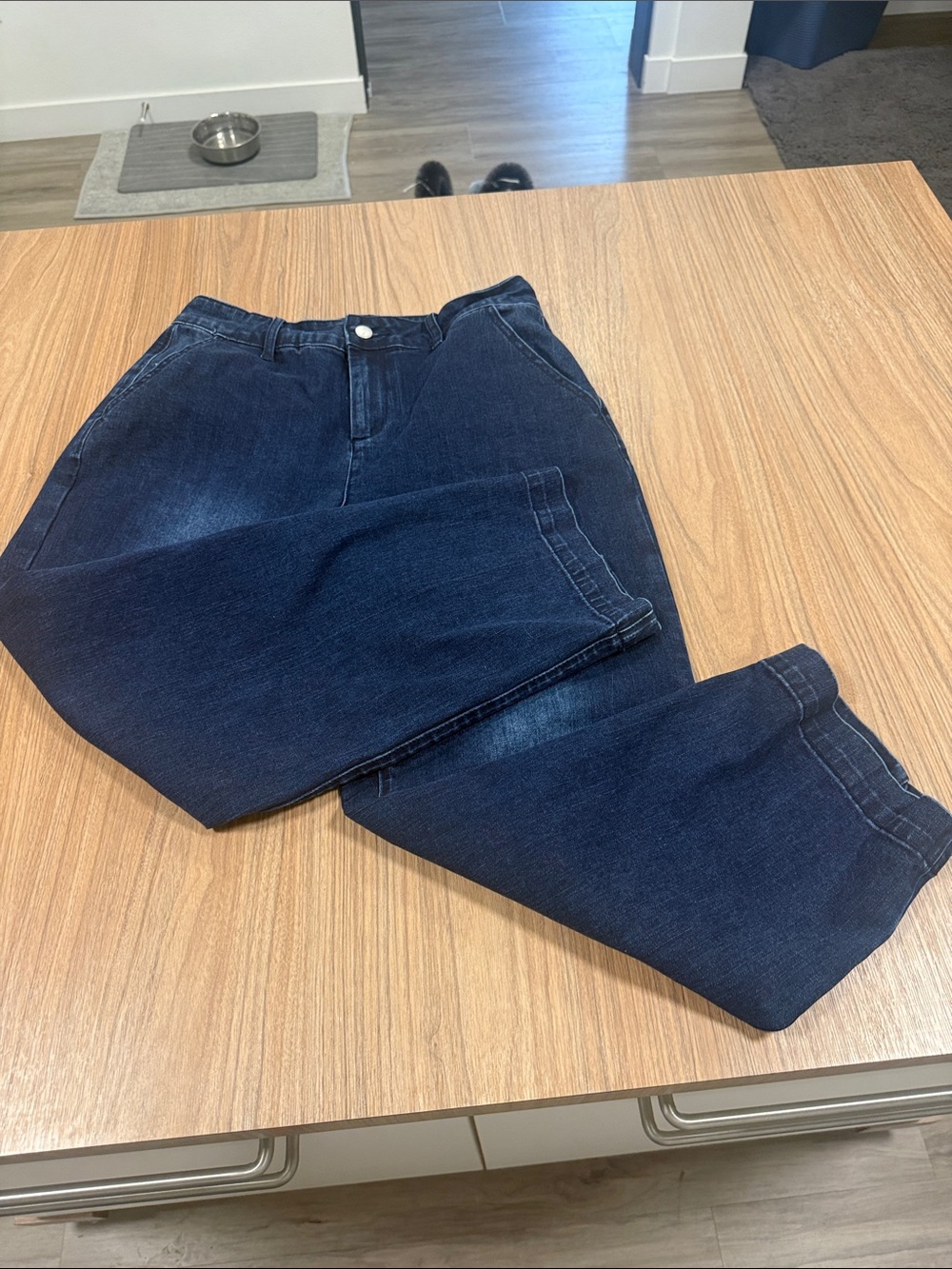 barrel fit denim jean